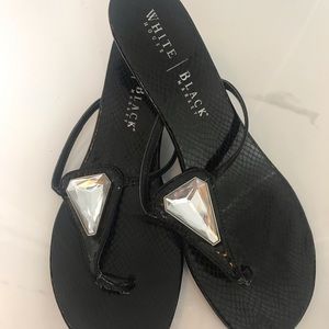 WHBM black women’s thong sandals
